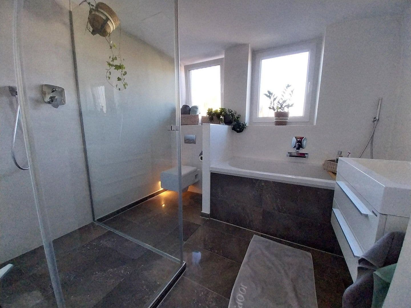 Pronájem bytu 2+kk 69 m², Weissach/Rottach Egern, Bavorsko Pronájem bytu 2+kk 69 m², Weissach/Rottach Egern, Bavorsko
