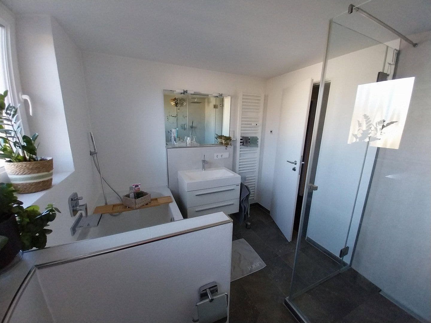 Pronájem bytu 2+kk 69 m², Weissach/Rottach Egern, Bavorsko Pronájem bytu 2+kk 69 m², Weissach/Rottach Egern, Bavorsko