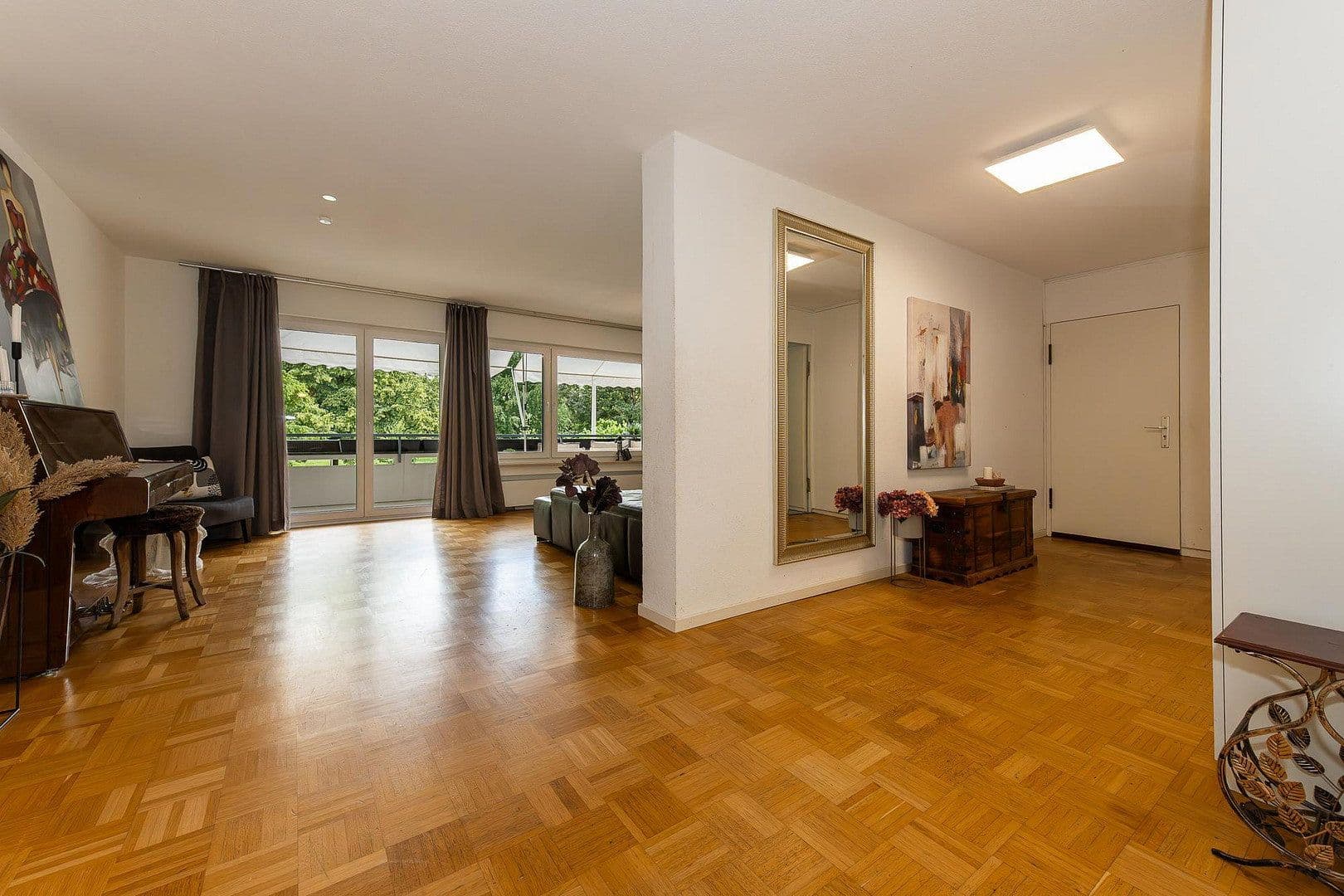 Prodej bytu 4+kk 120 m², Friedensplatz 5, Heilbronn, Bádensko-Württembersko Prodej bytu 4+kk 120 m², Friedensplatz 5, Heilbronn, Bádensko-Württembersko