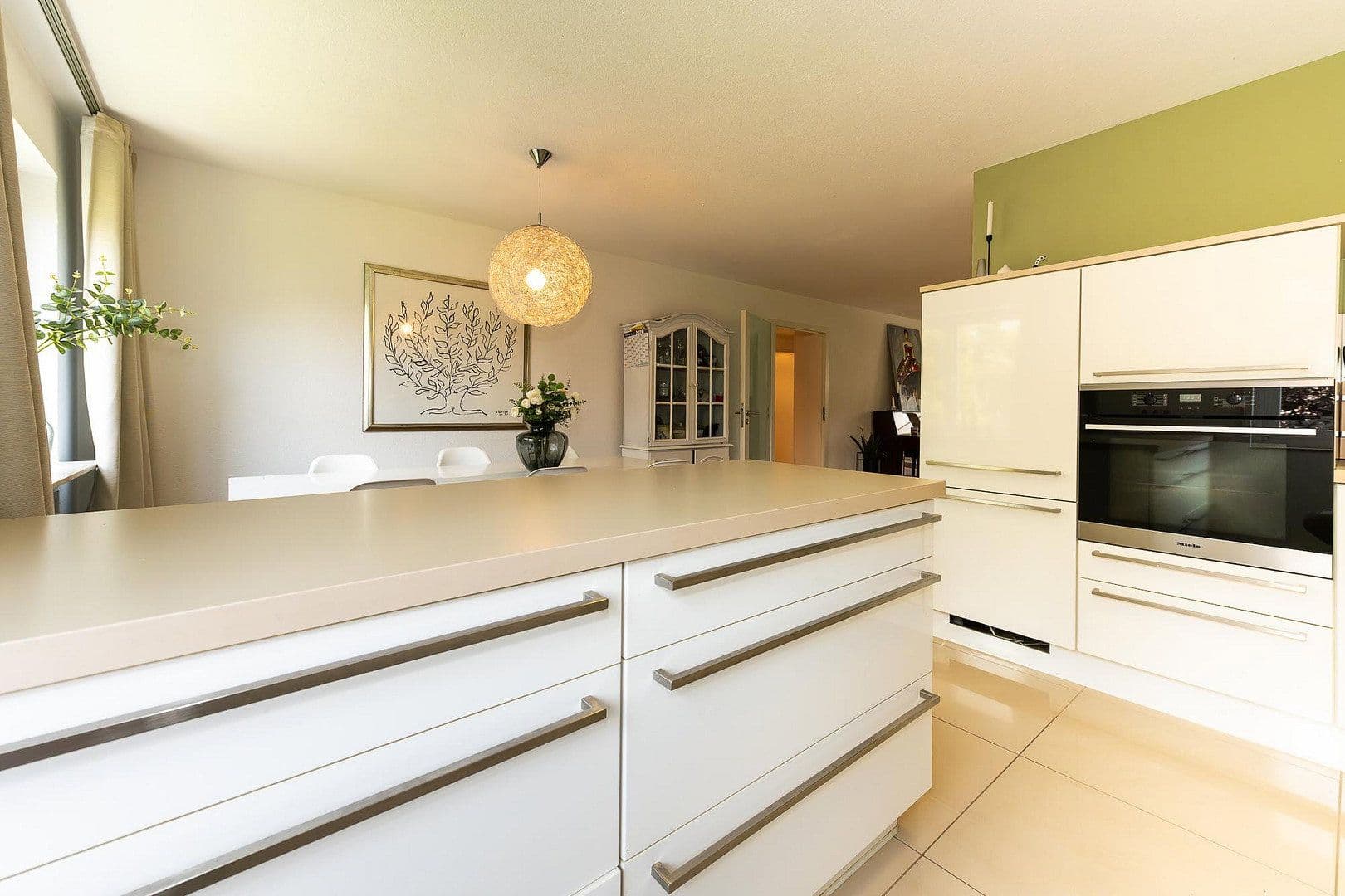 Prodej bytu 4+kk 120 m², Friedensplatz 5, Heilbronn, Bádensko-Württembersko Prodej bytu 4+kk 120 m², Friedensplatz 5, Heilbronn, Bádensko-Württembersko