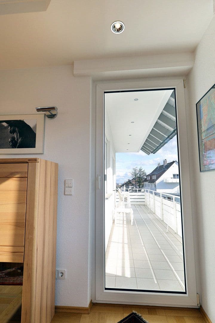 Pronájem bytu 4+kk 110 m², Leinfelden-Echterdingen, Bádensko-Württembersko Pronájem bytu 4+kk 110 m², Leinfelden-Echterdingen, Bádensko-Württembersko