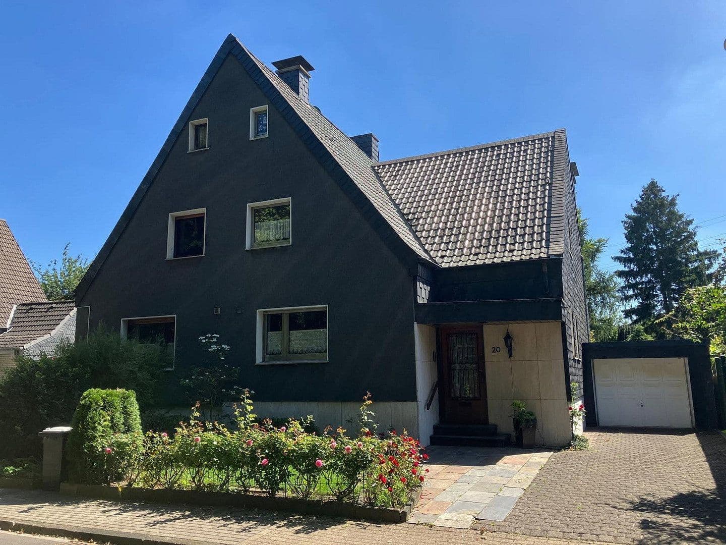 Prodej domu 150 m², pozemek 625 m², Duisburg, Severní Porýní-Vestfálsko Prodej domu 150 m², pozemek 625 m², Duisburg, Severní Porýní-Vestfálsko
