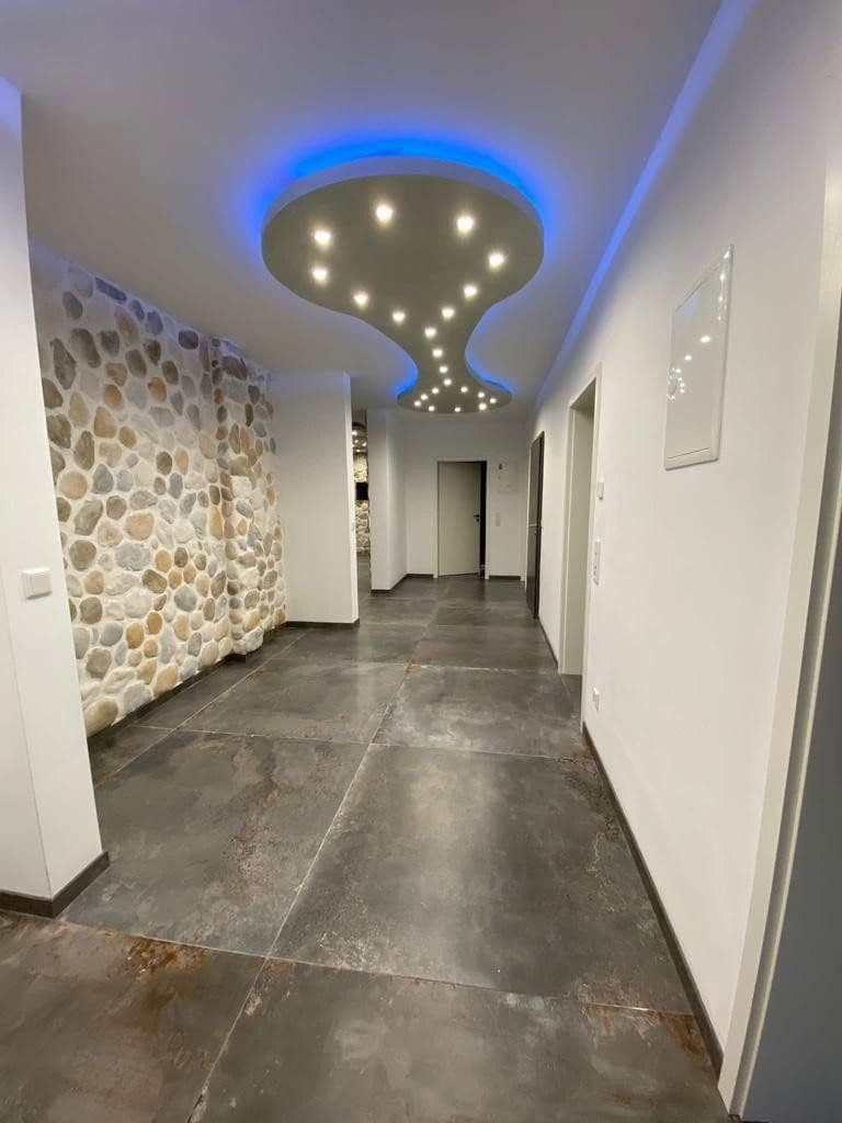Pronájem bytu 5+1 200 m², Rheinfelserstr 61b, Gießen, Hessen Pronájem bytu 5+1 200 m², Rheinfelserstr 61b, Gießen, Hessen