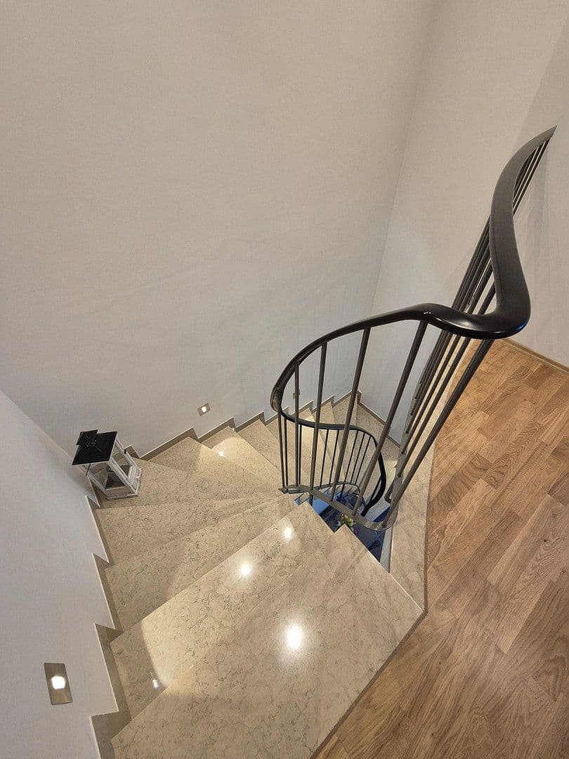 Prodej domu 125 m², pozemek 405 m², Geroldseckstraße 8, München, Bavorsko Prodej domu 125 m², pozemek 405 m², Geroldseckstraße 8, München, Bavorsko