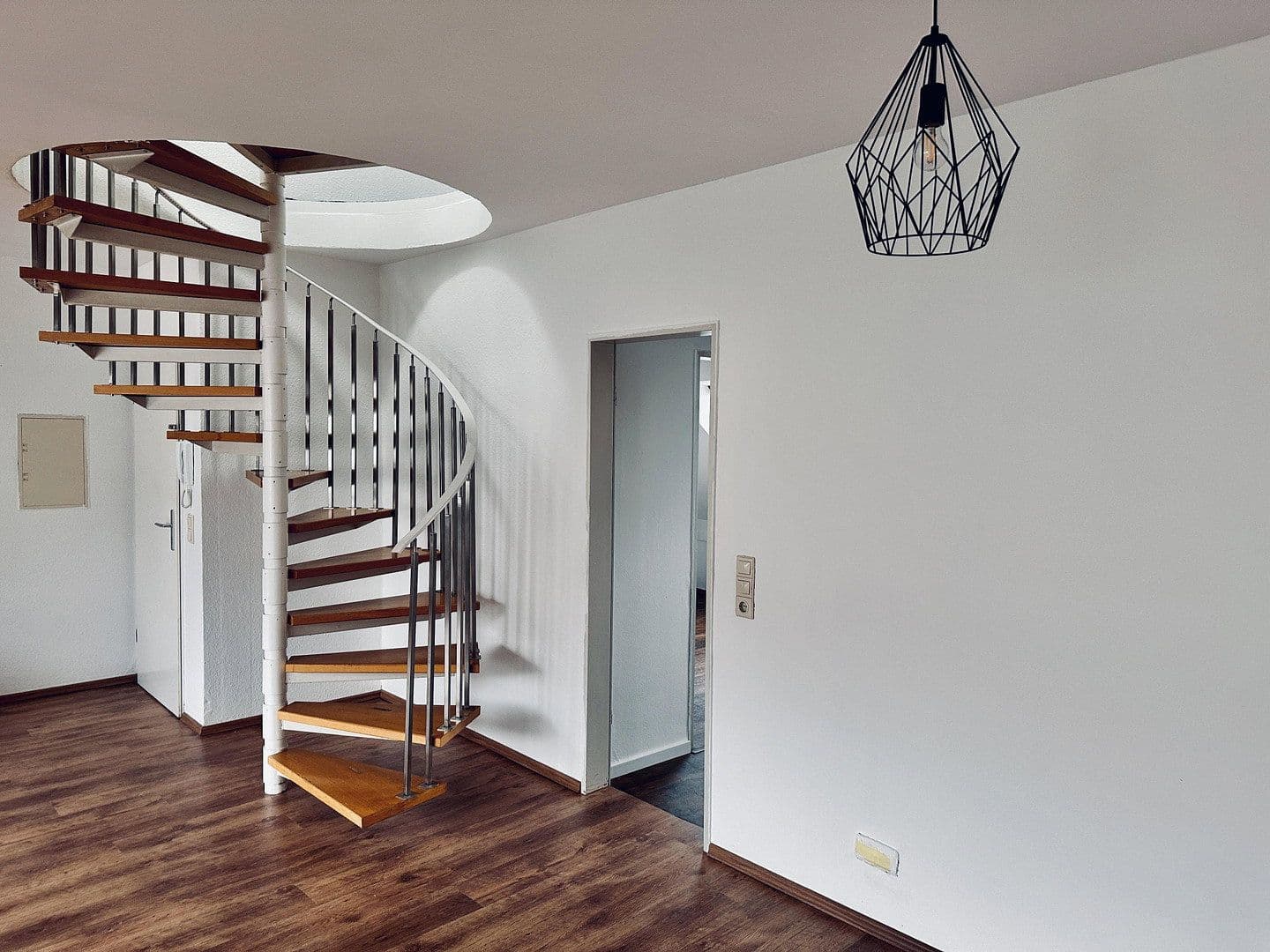 Pronájem bytu 5+1 130 m², Klosterstrasse 26, Dinslaken, Severní Porýní-Vestfálsko Pronájem bytu 5+1 130 m², Klosterstrasse 26, Dinslaken, Severní Porýní-Vestfálsko