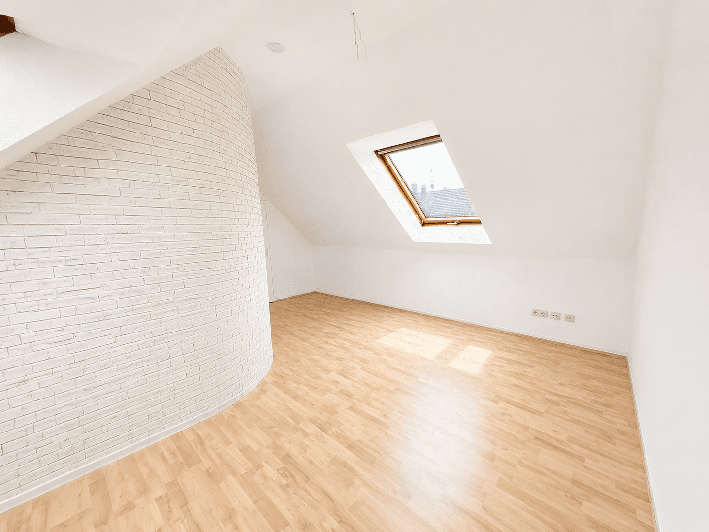 Pronájem bytu 5+1 130 m², Klosterstrasse 26, Dinslaken, Severní Porýní-Vestfálsko Pronájem bytu 5+1 130 m², Klosterstrasse 26, Dinslaken, Severní Porýní-Vestfálsko