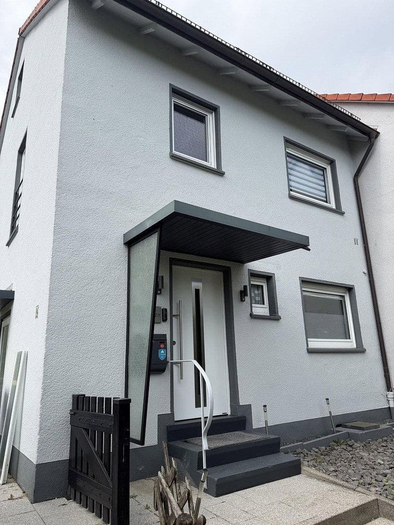 Prodej domu 84 m², pozemek 344 m², Oberursel (Taunus), Hessen Prodej domu 84 m², pozemek 344 m², Oberursel (Taunus), Hessen