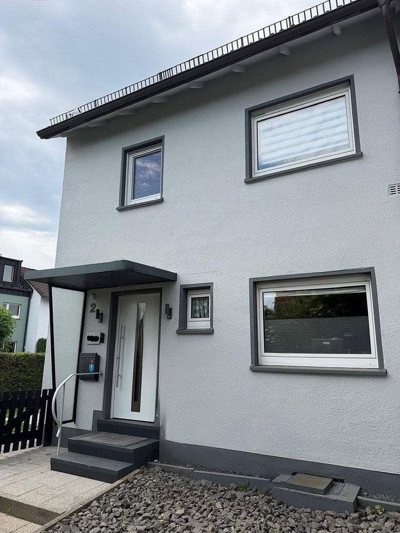 Prodej domu 84 m², pozemek 344 m², Oberursel (Taunus), Hessen Prodej domu 84 m², pozemek 344 m², Oberursel (Taunus), Hessen