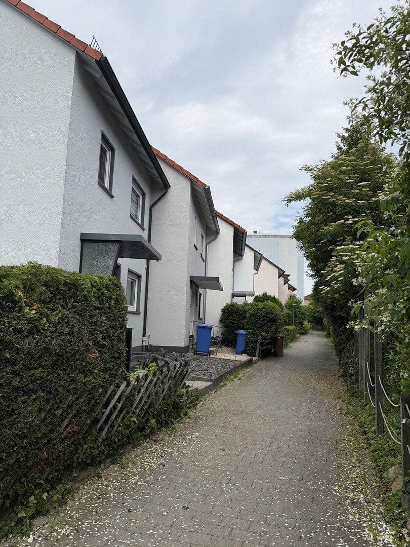 Prodej domu 84 m², pozemek 344 m², Oberursel (Taunus), Hessen Prodej domu 84 m², pozemek 344 m², Oberursel (Taunus), Hessen