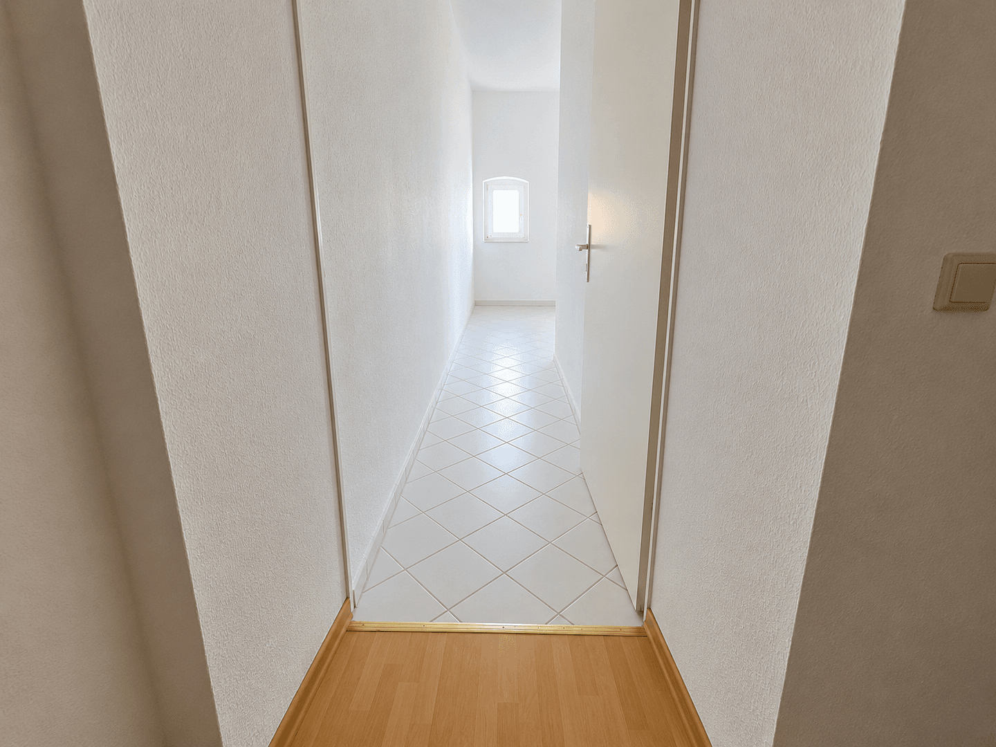 Pronájem bytu 2+1 58 m², Merseburger Str. 197, Halle (Saale), Sasko-Anhaltsko Pronájem bytu 2+1 58 m², Merseburger Str. 197, Halle (Saale), Sasko-Anhaltsko