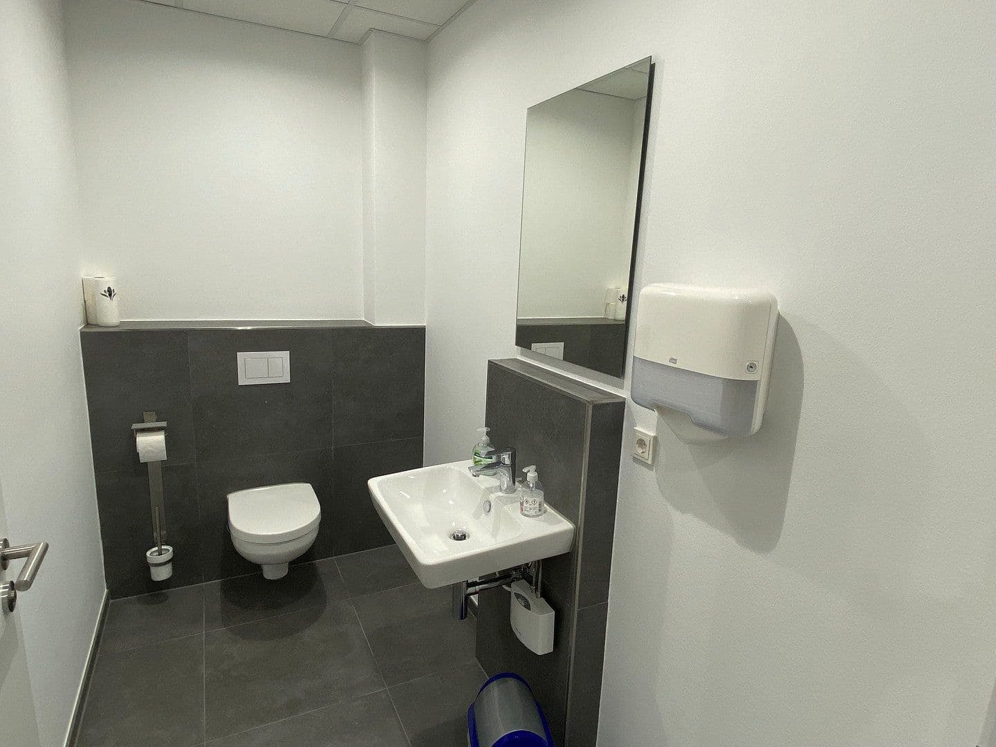 Pronájem kanceláře 73 m², Salzkotten, Severní Porýní-Vestfálsko Pronájem kanceláře 73 m², Salzkotten, Severní Porýní-Vestfálsko