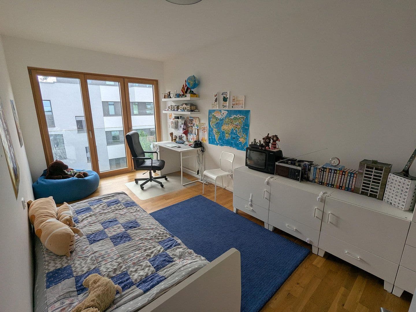 Pronájem bytu 3+1 151 m², Krachtstr. 8, Berlin, Berlín Pronájem bytu 3+1 151 m², Krachtstr. 8, Berlin, Berlín