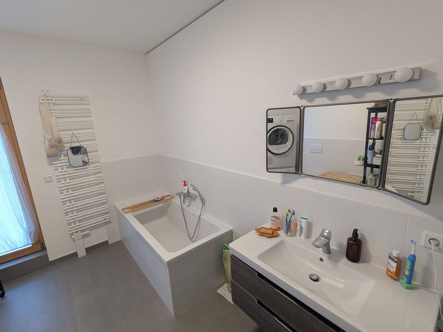 Pronájem bytu 3+1 151 m², Krachtstr. 8, Berlin, Berlín Pronájem bytu 3+1 151 m², Krachtstr. 8, Berlin, Berlín