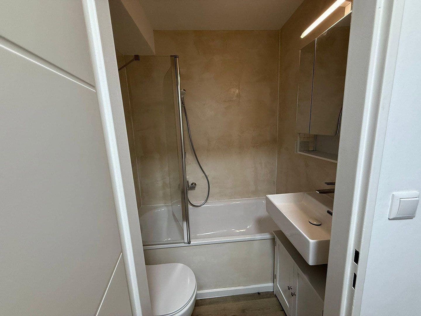 Pronájem bytu 2+1 49 m², Gerhart - Hauptmann - Straße 11, Erlangen, Bavorsko Pronájem bytu 2+1 49 m², Gerhart - Hauptmann - Straße 11, Erlangen, Bavorsko