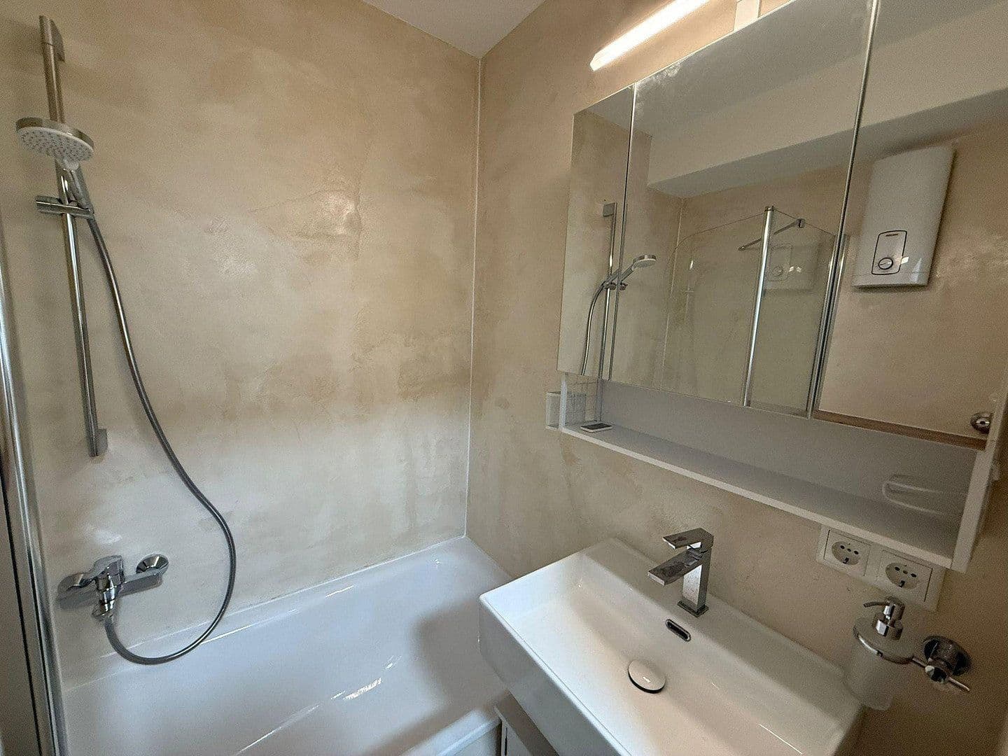 Pronájem bytu 2+1 49 m², Gerhart - Hauptmann - Straße 11, Erlangen, Bavorsko Pronájem bytu 2+1 49 m², Gerhart - Hauptmann - Straße 11, Erlangen, Bavorsko