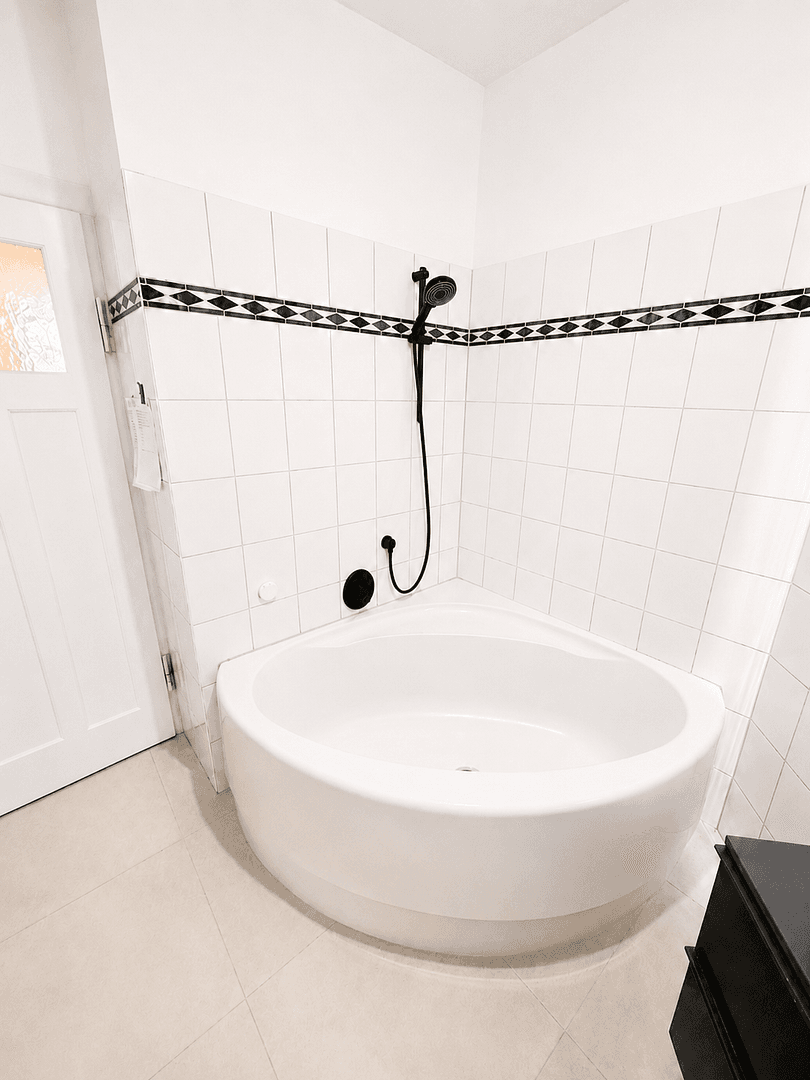 Prodej bytu 3+1 79 m², Seydlitzstraße 4, Ludwigshafen am Rhein, Porýní-Falc Prodej bytu 3+1 79 m², Seydlitzstraße 4, Ludwigshafen am Rhein, Porýní-Falc