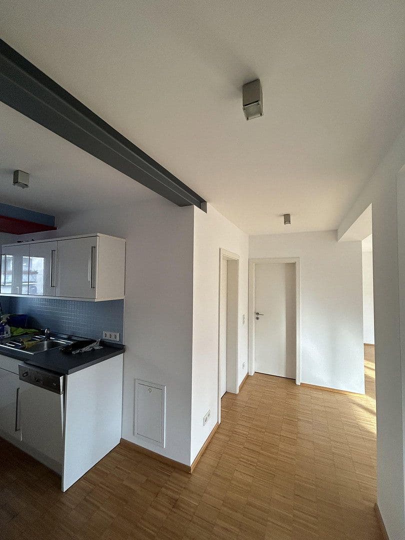 Pronájem bytu 2+1 72 m², Stuttgart, Bádensko-Württembersko Pronájem bytu 2+1 72 m², Stuttgart, Bádensko-Württembersko