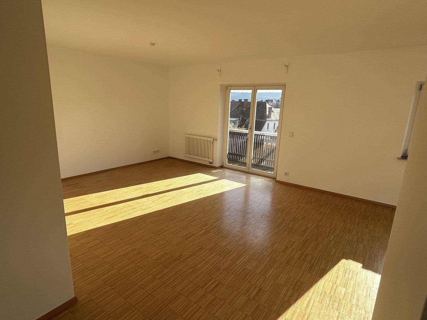 Pronájem bytu 2+1 72 m², Stuttgart, Bádensko-Württembersko Pronájem bytu 2+1 72 m², Stuttgart, Bádensko-Württembersko