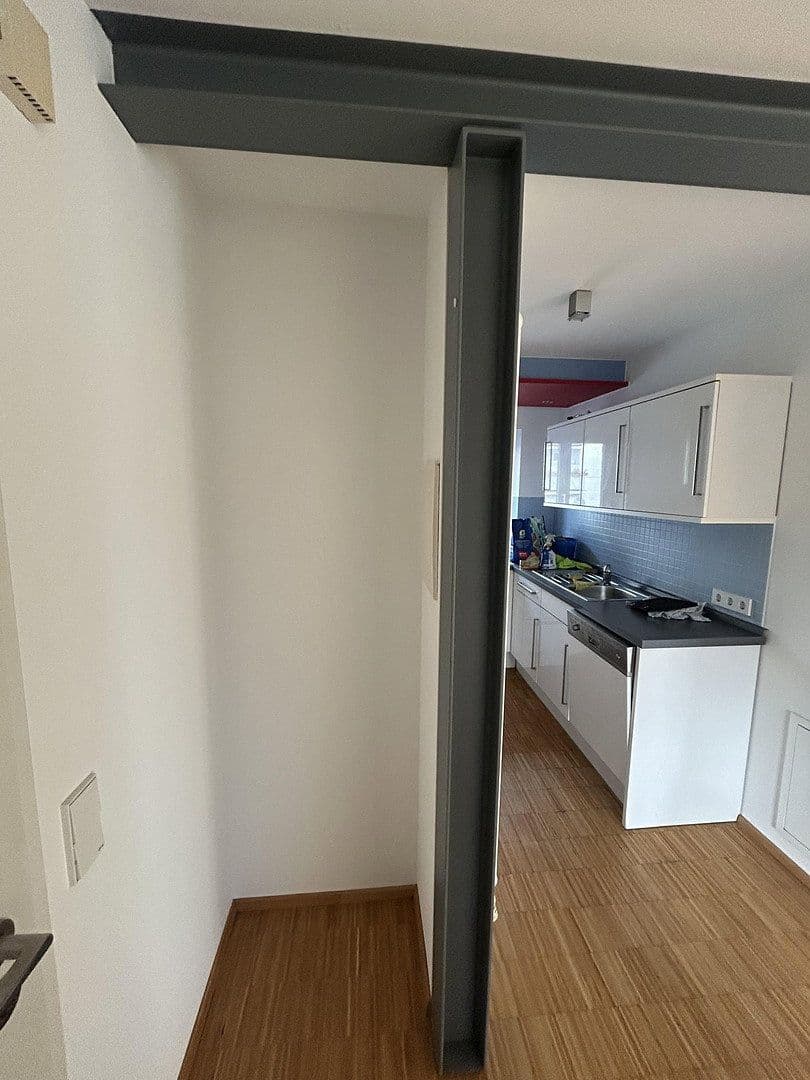 Pronájem bytu 2+1 72 m², Stuttgart, Bádensko-Württembersko Pronájem bytu 2+1 72 m², Stuttgart, Bádensko-Württembersko