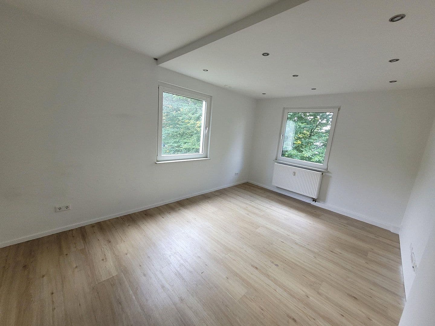 Pronájem bytu 2+1 50 m², Am Jungholz 2, Meckenheim, Severní Porýní-Vestfálsko Pronájem bytu 2+1 50 m², Am Jungholz 2, Meckenheim, Severní Porýní-Vestfálsko