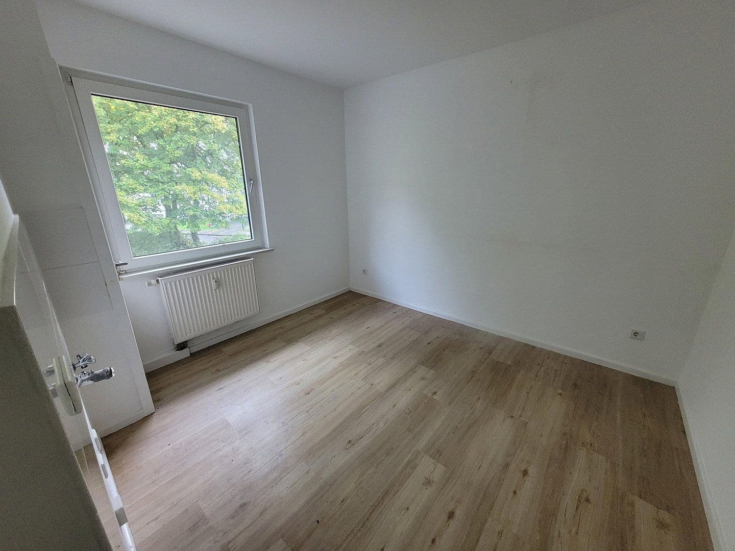 Pronájem bytu 2+1 50 m², Am Jungholz 2, Meckenheim, Severní Porýní-Vestfálsko Pronájem bytu 2+1 50 m², Am Jungholz 2, Meckenheim, Severní Porýní-Vestfálsko