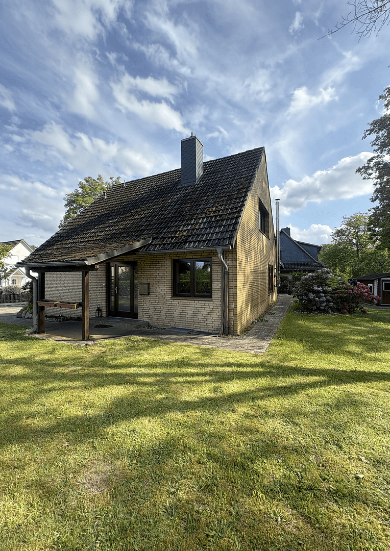 Prodej domu 142 m², pozemek 1.081 m², Jesteburg, Dolní Sasko Prodej domu 142 m², pozemek 1.081 m², Jesteburg, Dolní Sasko