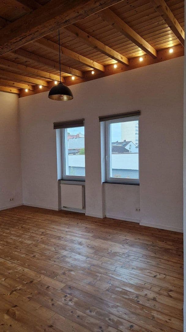 Pronájem domu 98 m², pozemek 150 m², Offenbach, Hessen Pronájem domu 98 m², pozemek 150 m², Offenbach, Hessen