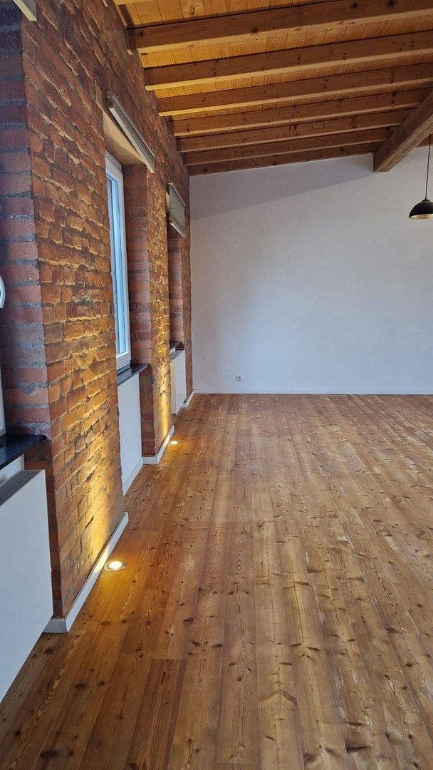 Pronájem domu 98 m², pozemek 150 m², Offenbach, Hessen Pronájem domu 98 m², pozemek 150 m², Offenbach, Hessen