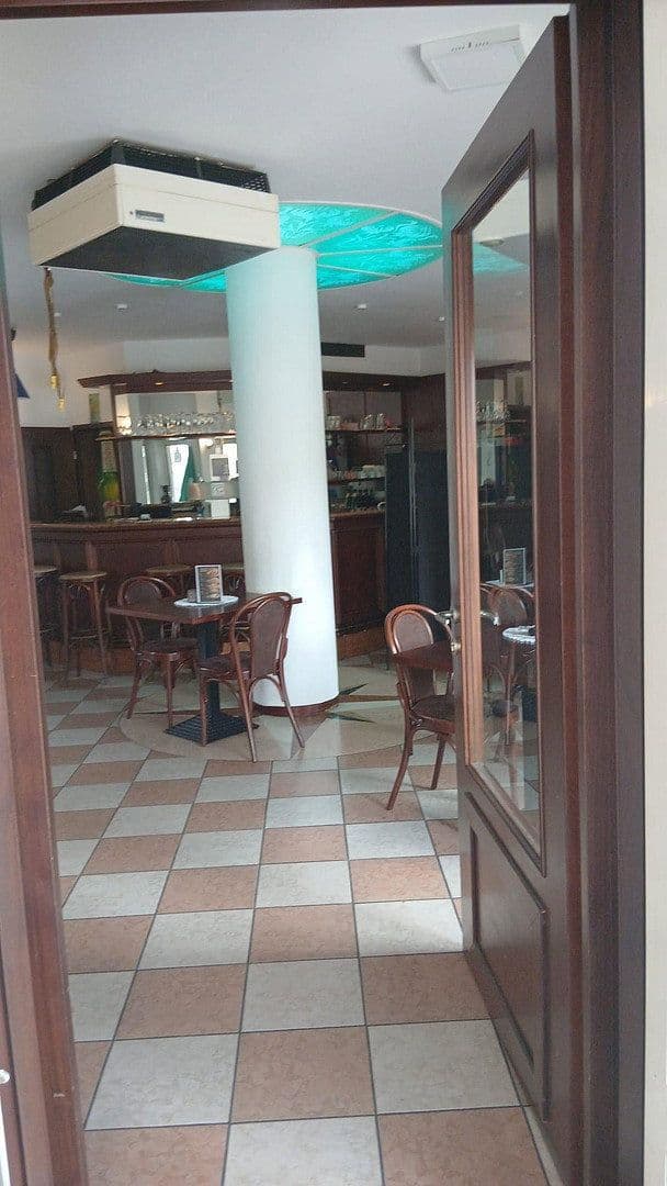 Pronájem nebytového prostoru 107 m², Löwensteinerstr.7, Obersulm, Bádensko-Württembersko Pronájem nebytového prostoru 107 m², Löwensteinerstr.7, Obersulm, Bádensko-Württembersko