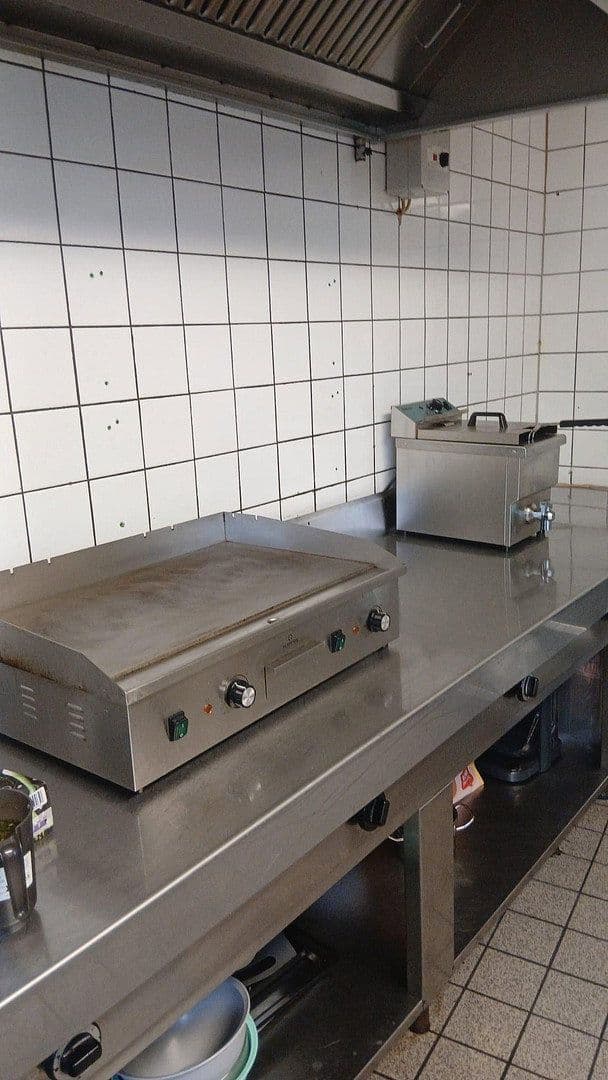 Pronájem nebytového prostoru 107 m², Löwensteinerstr.7, Obersulm, Bádensko-Württembersko Pronájem nebytového prostoru 107 m², Löwensteinerstr.7, Obersulm, Bádensko-Württembersko