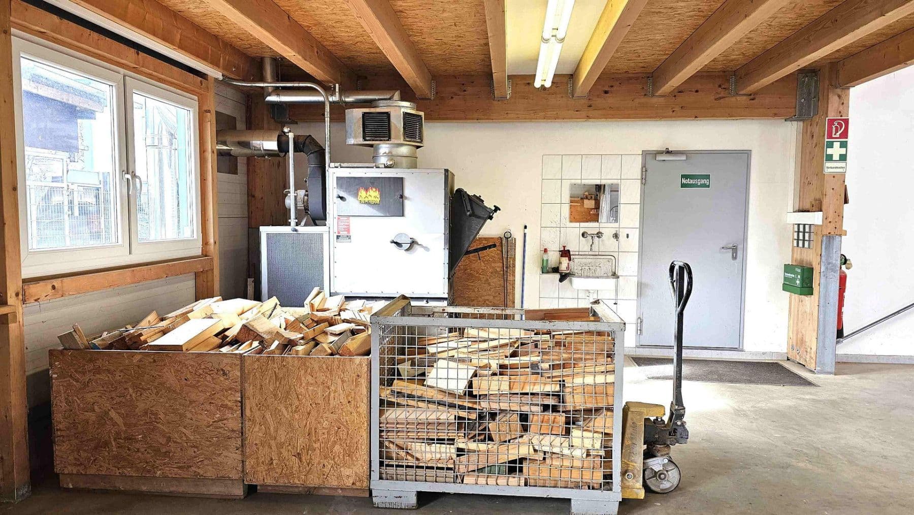 Pronájem nebytového prostoru 1.020 m², Große Isel 9, Neu-Ulm, Bavorsko Pronájem nebytového prostoru 1.020 m², Große Isel 9, Neu-Ulm, Bavorsko