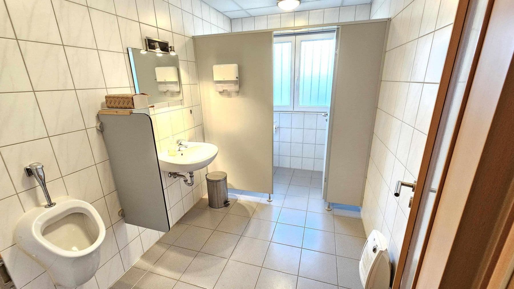 Pronájem nebytového prostoru 1.020 m², Große Isel 9, Neu-Ulm, Bavorsko Pronájem nebytového prostoru 1.020 m², Große Isel 9, Neu-Ulm, Bavorsko