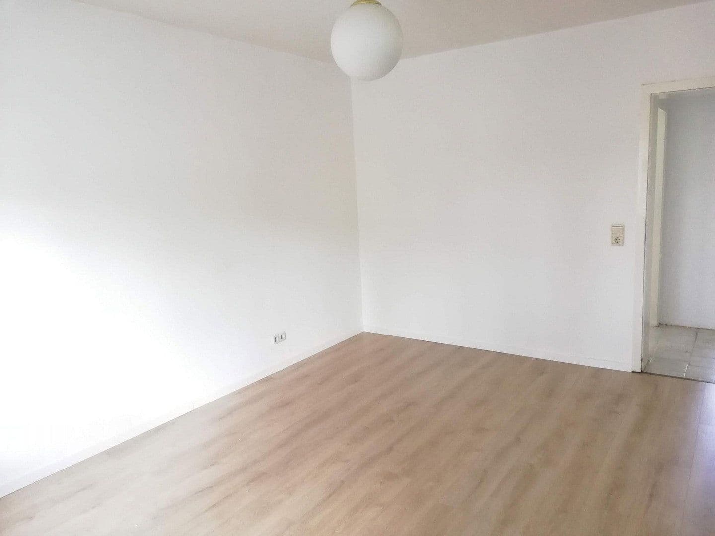 Prodej bytu 3+1 68 m², Erkrath, Severní Porýní-Vestfálsko Prodej bytu 3+1 68 m², Erkrath, Severní Porýní-Vestfálsko