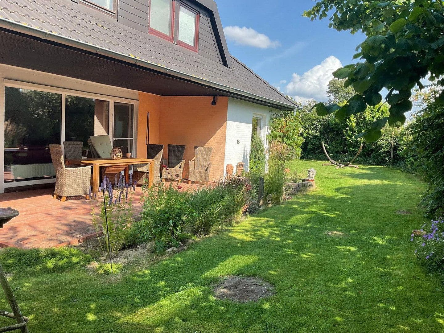 Prodej domu 380 m², pozemek 1.400 m², Bargfeld-Stegen, Šlesvicko-Holštýnsko Prodej domu 380 m², pozemek 1.400 m², Bargfeld-Stegen, Šlesvicko-Holštýnsko