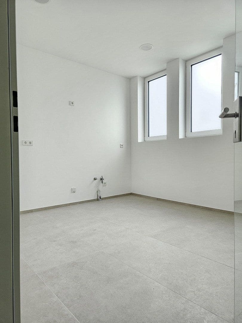 Pronájem kanceláře 230 m², Stuttgart-Wangen, Bádensko-Württembersko Pronájem kanceláře 230 m², Stuttgart-Wangen, Bádensko-Württembersko