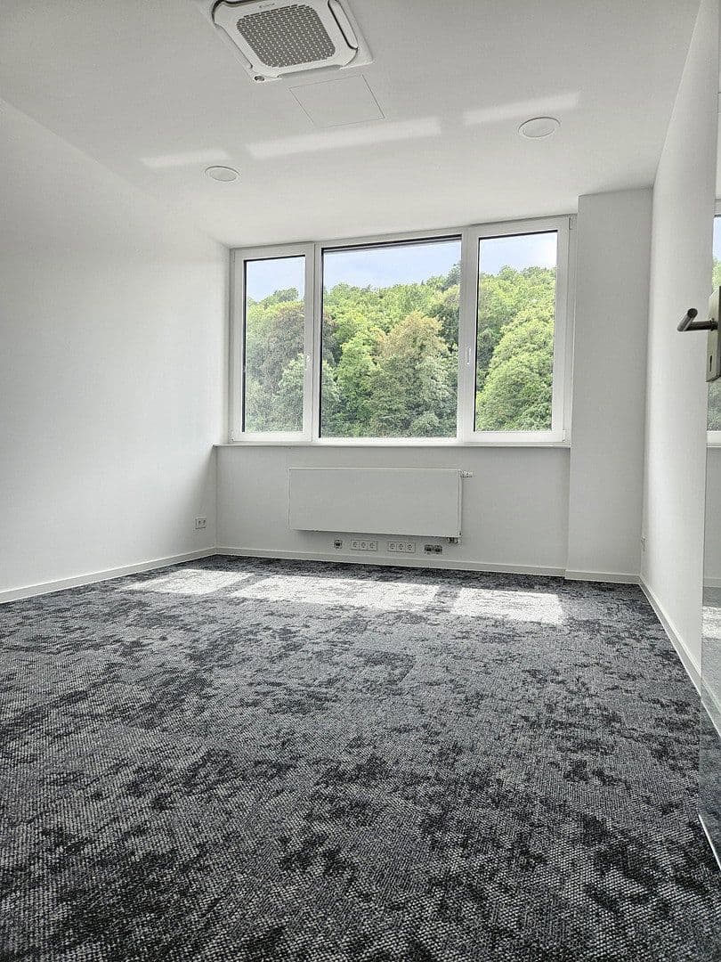 Pronájem kanceláře 230 m², Stuttgart-Wangen, Bádensko-Württembersko Pronájem kanceláře 230 m², Stuttgart-Wangen, Bádensko-Württembersko
