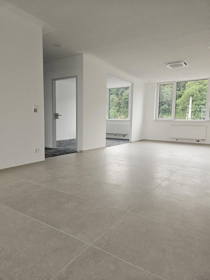 Pronájem kanceláře 230 m², Stuttgart-Wangen, Bádensko-Württembersko Pronájem kanceláře 230 m², Stuttgart-Wangen, Bádensko-Württembersko
