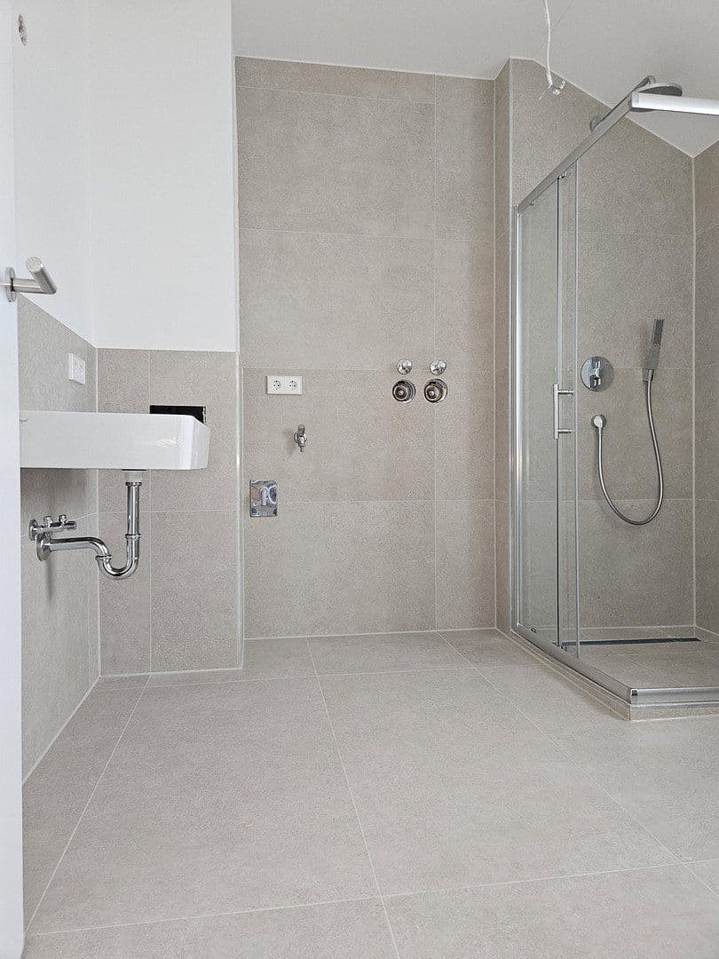 Pronájem bytu 4+1 110 m², Stuttgart-Wangen, Bádensko-Württembersko Pronájem bytu 4+1 110 m², Stuttgart-Wangen, Bádensko-Württembersko