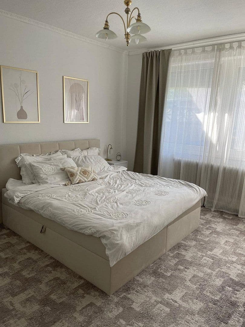 Pronájem bytu 4+1 90 m², Bohmter Straße 54, Osnabrück, Dolní Sasko Pronájem bytu 4+1 90 m², Bohmter Straße 54, Osnabrück, Dolní Sasko