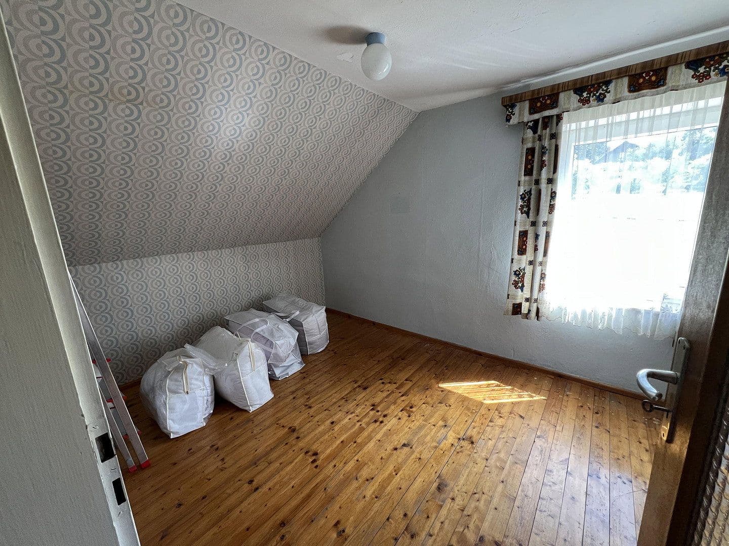 Prodej domu 211 m², pozemek 979 m², Durheimerstraße 1, Fürstenzell, Bavorsko Prodej domu 211 m², pozemek 979 m², Durheimerstraße 1, Fürstenzell, Bavorsko