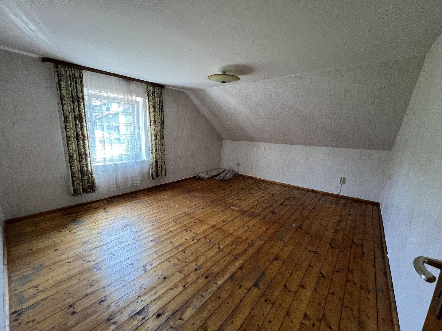 Prodej domu 211 m², pozemek 979 m², Durheimerstraße 1, Fürstenzell, Bavorsko Prodej domu 211 m², pozemek 979 m², Durheimerstraße 1, Fürstenzell, Bavorsko