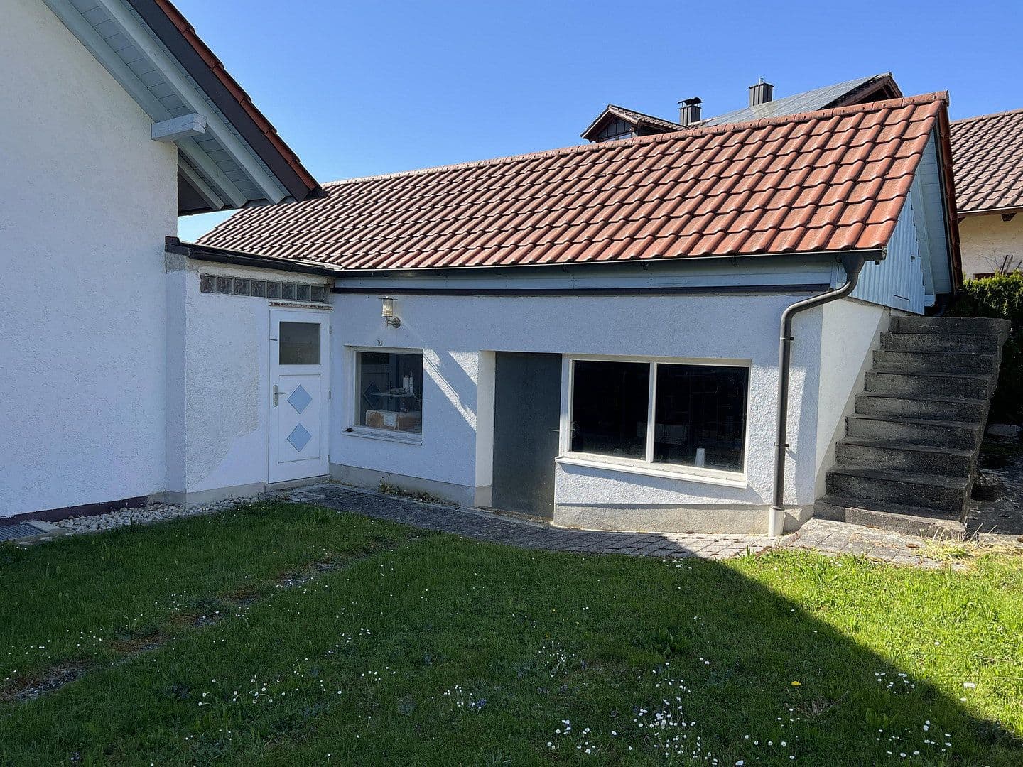 Prodej domu 211 m², pozemek 979 m², Durheimerstraße 1, Fürstenzell, Bavorsko Prodej domu 211 m², pozemek 979 m², Durheimerstraße 1, Fürstenzell, Bavorsko