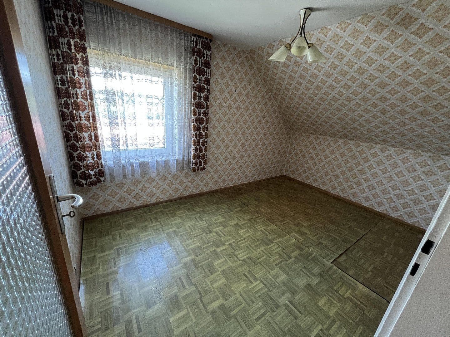 Prodej domu 211 m², pozemek 979 m², Durheimerstraße 1, Fürstenzell, Bavorsko Prodej domu 211 m², pozemek 979 m², Durheimerstraße 1, Fürstenzell, Bavorsko