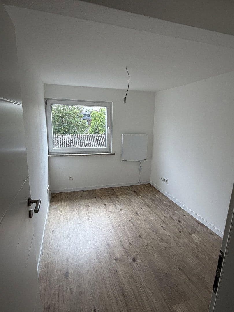 Pronájem bytu 3+1 75 m², Waldemarstr. 4, Gelsenkirchen, Severní Porýní-Vestfálsko Pronájem bytu 3+1 75 m², Waldemarstr. 4, Gelsenkirchen, Severní Porýní-Vestfálsko