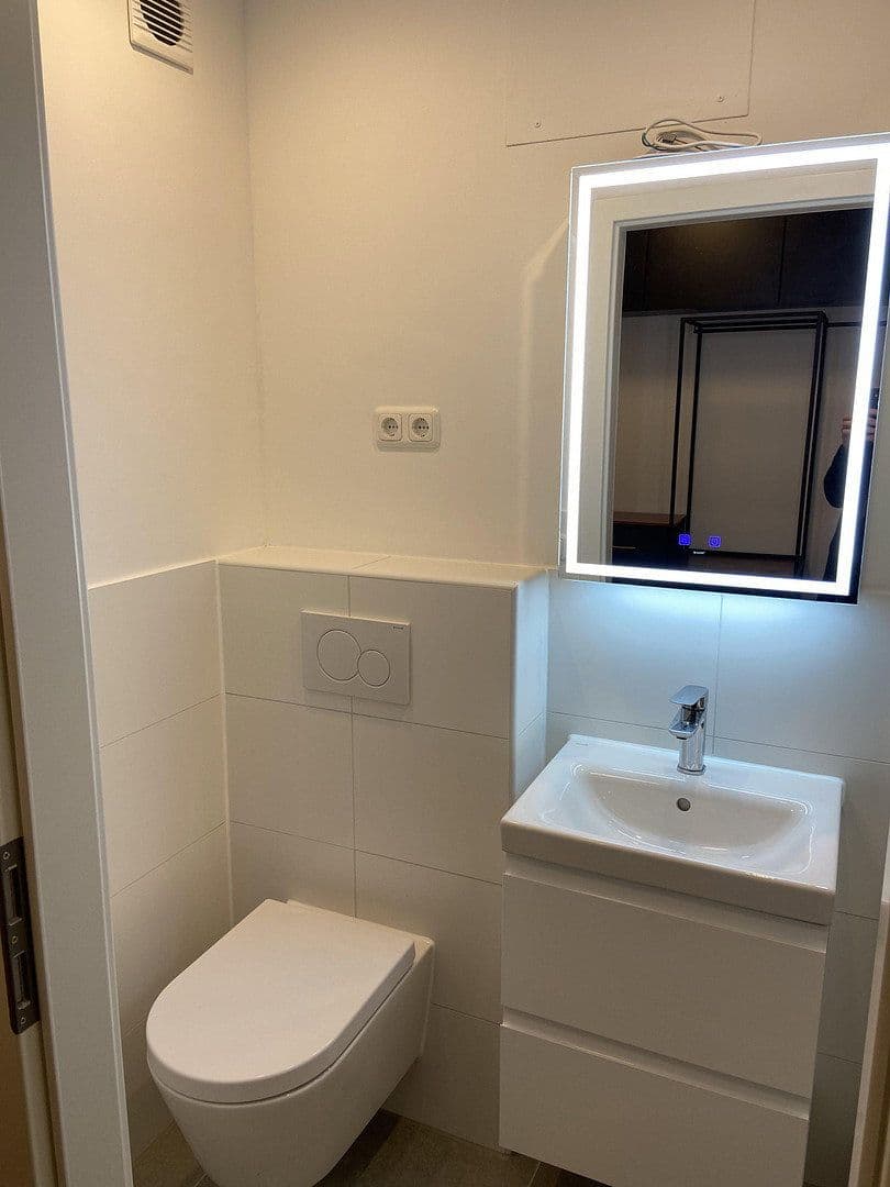 Pronájem bytu 1+1 22 m², Türkenstraße 80, München, Bavorsko Pronájem bytu 1+1 22 m², Türkenstraße 80, München, Bavorsko