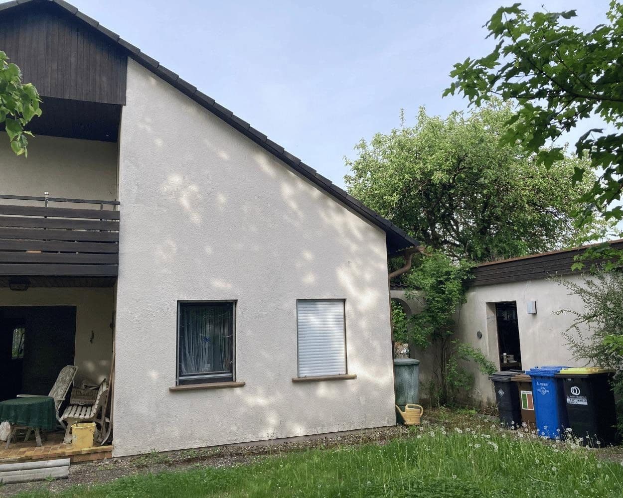 Prodej domu 180 m², pozemek 975 m², Sulzdorf an der Lederhecke, Bavorsko Prodej domu 180 m², pozemek 975 m², Sulzdorf an der Lederhecke, Bavorsko