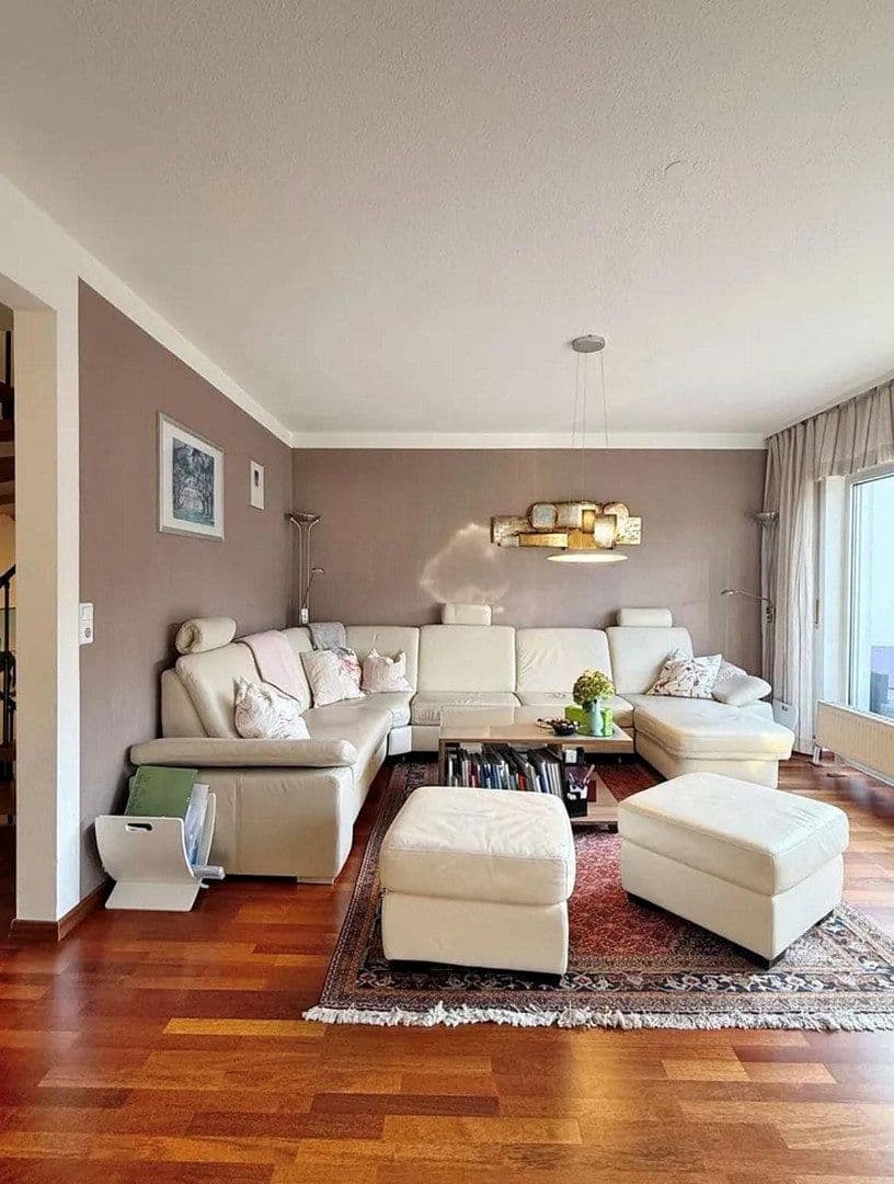 Prodej domu 128 m², pozemek 193 m², Weinheim, Bádensko-Württembersko Prodej domu 128 m², pozemek 193 m², Weinheim, Bádensko-Württembersko