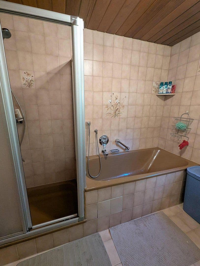 Prodej bytu 3+1 78 m², Bergstr. 40, Pfinztal, Bádensko-Württembersko Prodej bytu 3+1 78 m², Bergstr. 40, Pfinztal, Bádensko-Württembersko