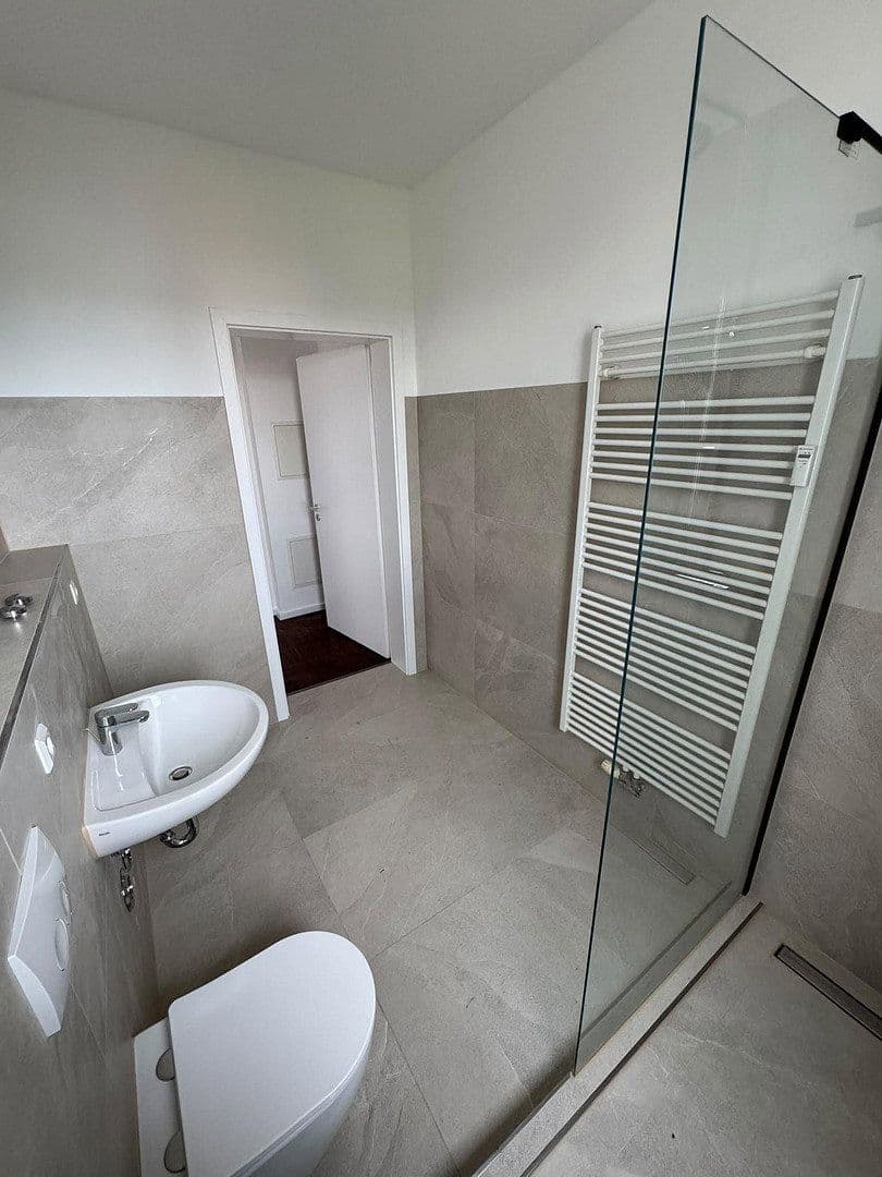 Pronájem bytu 2+1 60 m², Köln, Severní Porýní-Vestfálsko Pronájem bytu 2+1 60 m², Köln, Severní Porýní-Vestfálsko