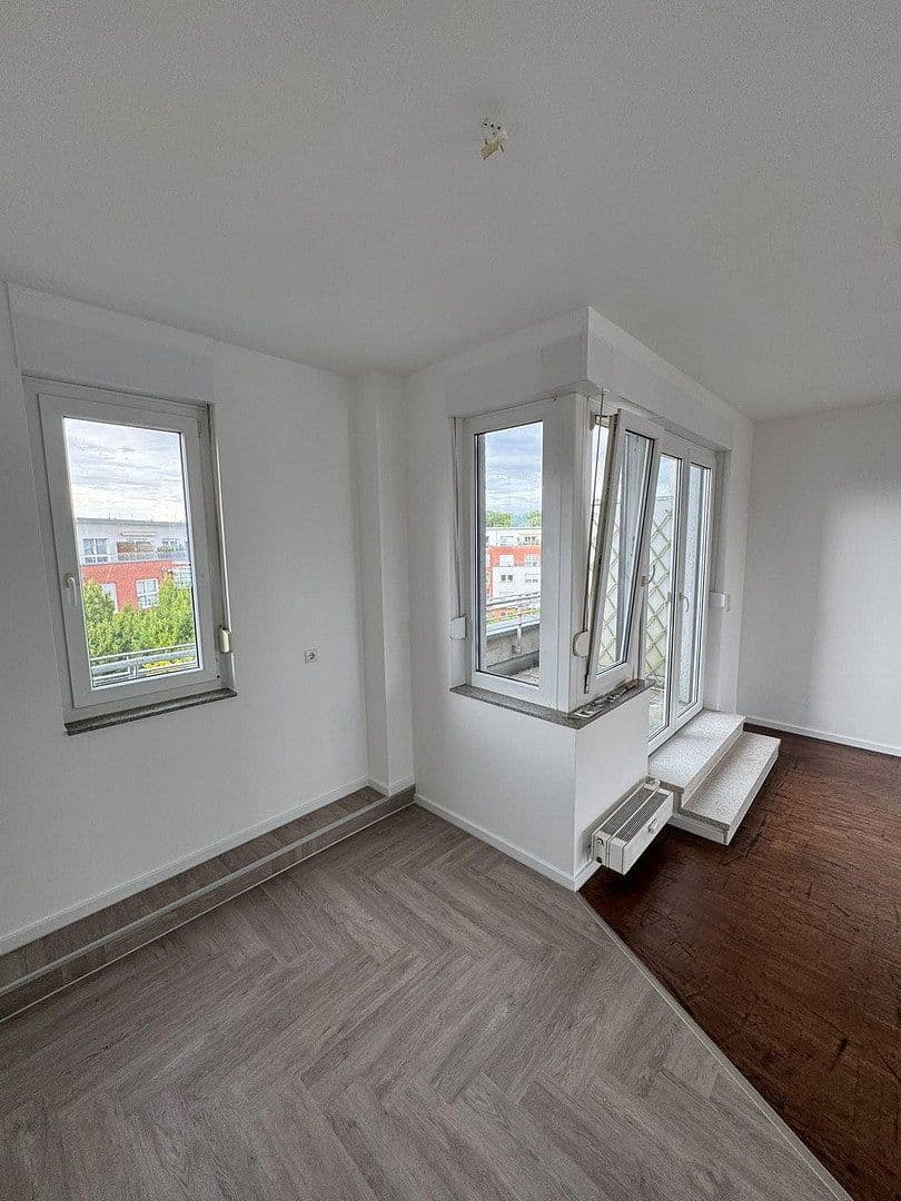 Pronájem bytu 2+1 60 m², Köln, Severní Porýní-Vestfálsko Pronájem bytu 2+1 60 m², Köln, Severní Porýní-Vestfálsko